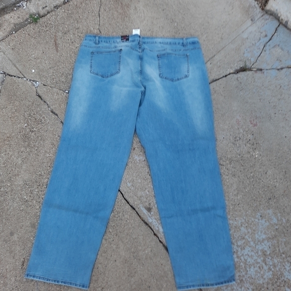 🌟 Ashley Mason distressed girlfriend jeans plus size 30 tall NWT - Picture 3 of 6